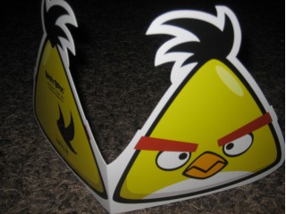 Angry Birds Keltatintti muotoonleikattu 2-osainen kortti